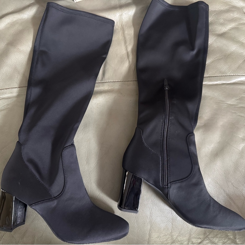 Donald J. Pliner Candid Black Heeled Stretch Boots